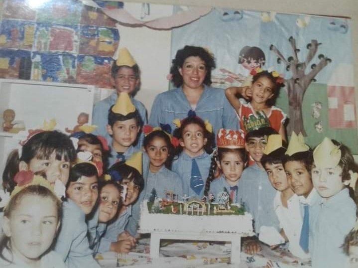 drrieramarcelo's tweet photo. Mi reconocimiento, amor y profundo respeto a mi madre #LaSeñoPaula enorme #MaestraJardinera como #RosarioVeraPeñaloza. A cuantos niños educaste y continuas haciéndolo. Feliz día 🤗 https://t.co/eFTnaEHPVB