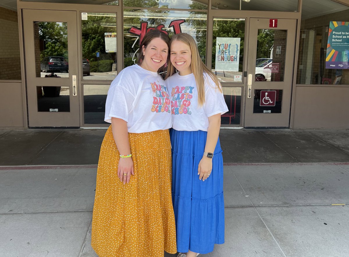 Natalie Sorrell (@mrs__sorrell) on Twitter photo What a special end to my βMiss Zookβ era π©΅ What a special end to my βMiss Zookβ era π©΅