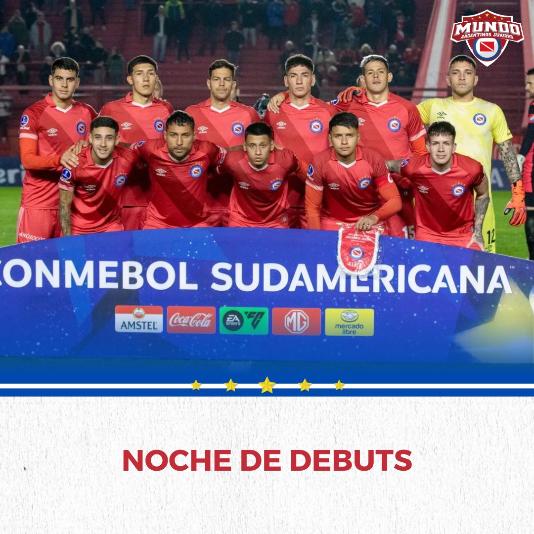 En el triunfo ante Nacional por la Copa Sudamericana, #AAAJ tuvo 6 debuts en primera división:

Siri (21 años) Gómez (19 años)
Vazquez (19 años) Villalba (21 años) Rocha (20 años) Báez (20 años)

Además terminó con 9 jugadores surgidos del club en cancha.

¡Felicitaciones chicos!