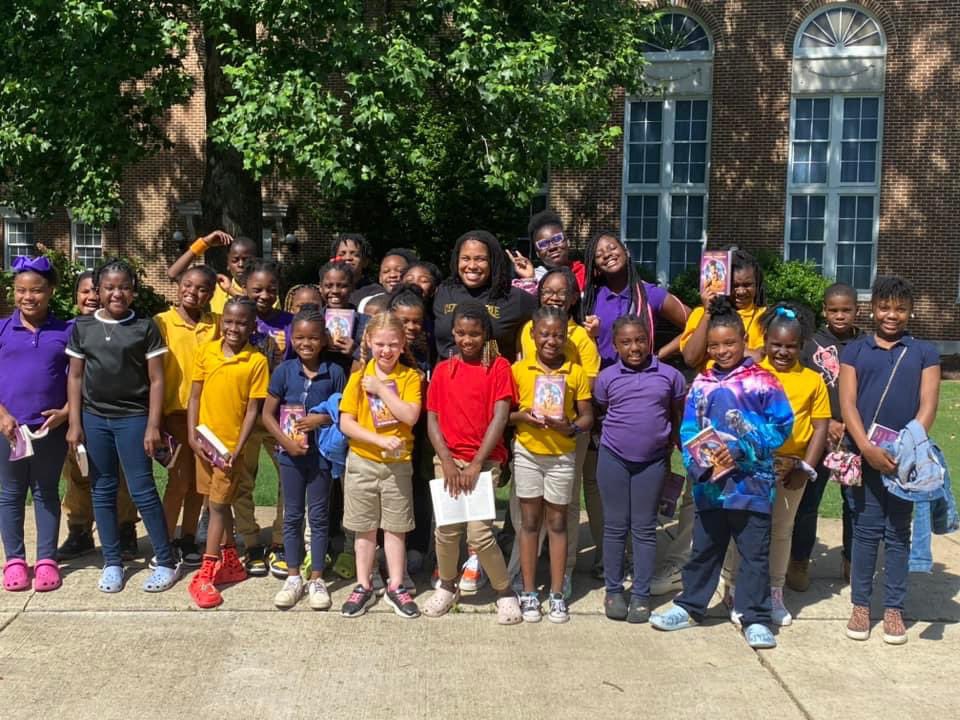 friendlycitybooks tweet media