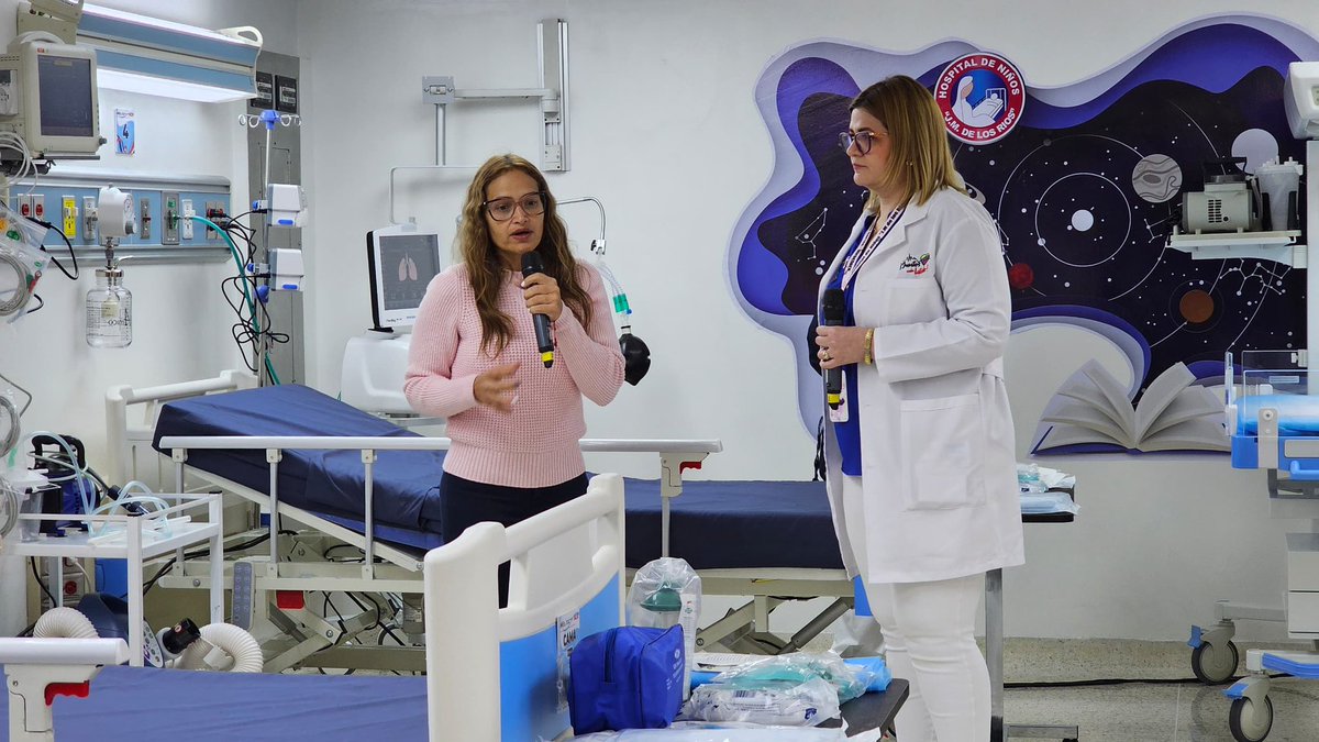 MagaGutierrezV's tweet photo. Hoy nuestro Pdte. @NicolasMaduro entregó totalmente rehabilitada la Unidad de Terapia Intensiva Pediátrica del Hospital "Dr. J.M. de los Ríos" que cuenta con el equipamiento necesario para atender 80 niños mensualmente #PorAmorAVenezuela https://t.co/t1gHEfDYc1