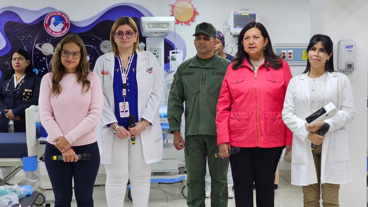 MagaGutierrezV's tweet photo. Hoy nuestro Pdte. @NicolasMaduro entregó totalmente rehabilitada la Unidad de Terapia Intensiva Pediátrica del Hospital "Dr. J.M. de los Ríos" que cuenta con el equipamiento necesario para atender 80 niños mensualmente #PorAmorAVenezuela https://t.co/t1gHEfDYc1