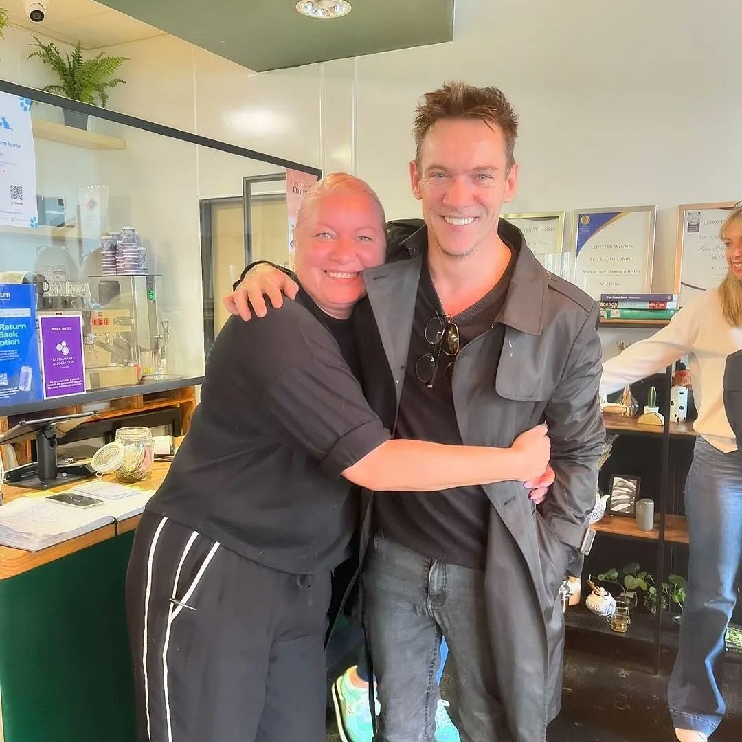 New pic of Jonny with fan in Kilkenny , Ireland 
#JonathanRhysMeyers