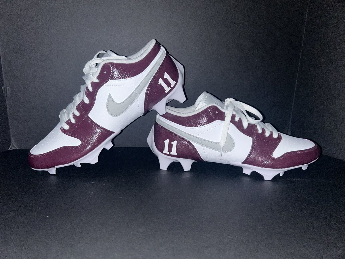 tanyamoes's tweet photo. Jordan cleat color swap
#psjabears https://t.co/1GVsc0Xidu