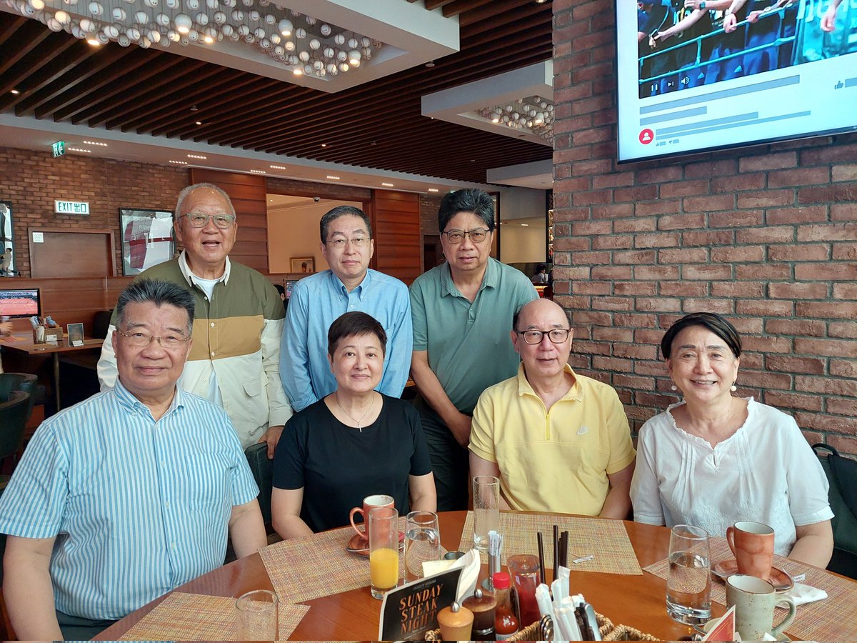 Emily Lau tweet media