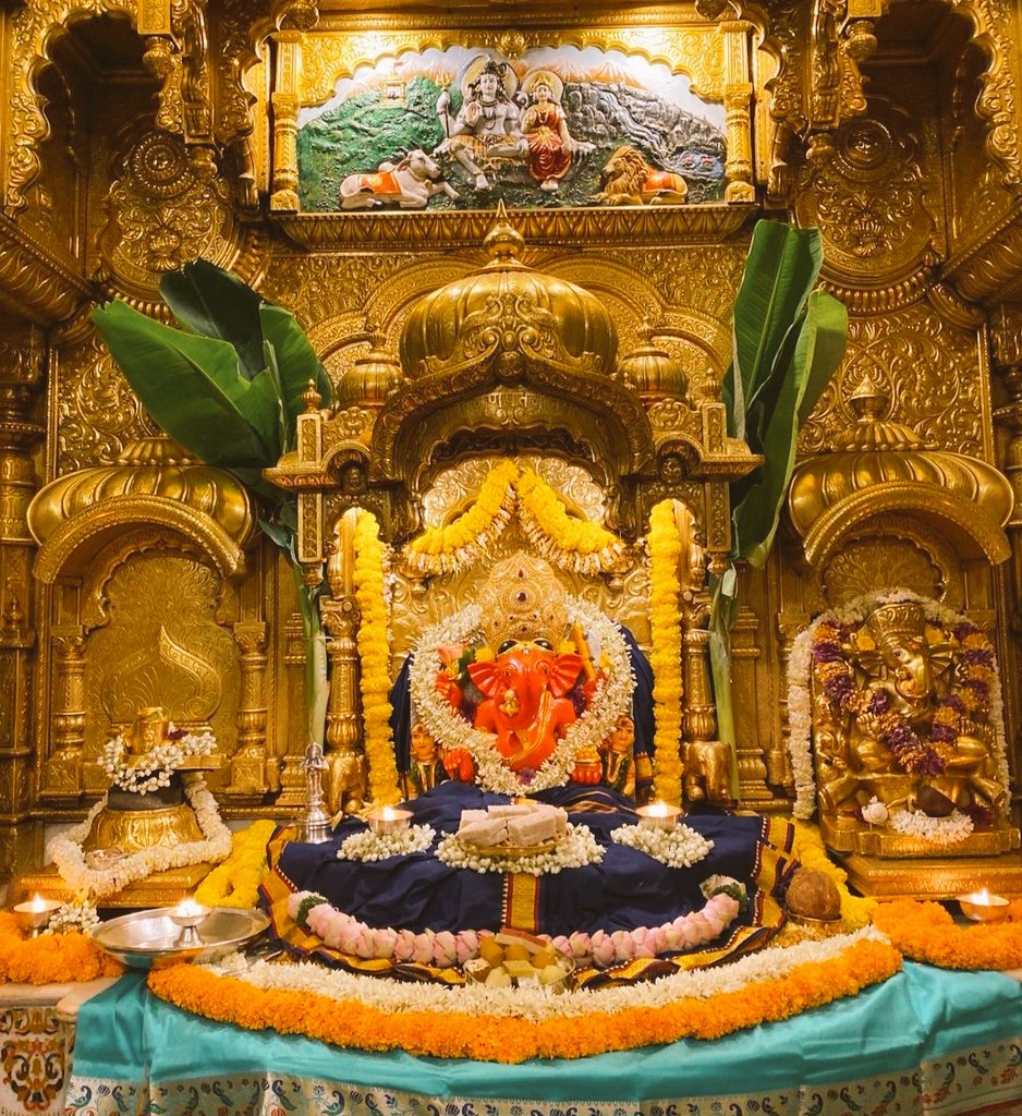 🕉️ Jai Sri Ganesh 🕉️
🙏 Today's Suprabhat Pooja Alankar Darshan of Sri Siddhivinayak, Mumbai 🙏
🙏🌺🙏🏵️🙏🌸🚩
29_05_2024_Budhavar