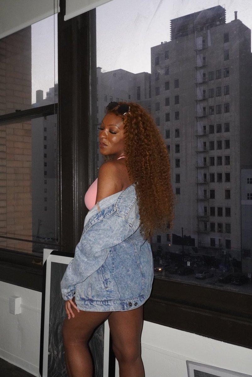 90s fantasy on my mind ✨