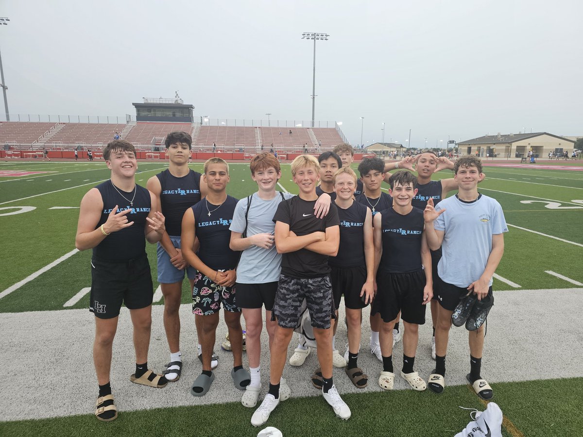 TimKnicky's tweet image. These dudes went undefeated in the last week of 7 on 7.  It was amazing to see the growth of all 4 of our teams throughout this month.  Y'all grab your shades...the future of Wrangler football is BRIGHT!! 😎 🐎 Special shoutout to all the dads who helped coach!! #WreckEm #WeAreLR