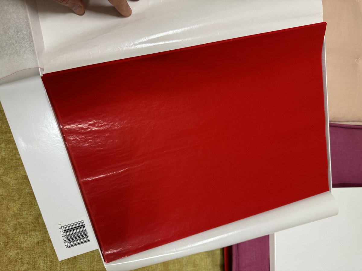 3d_dent's tweet photo. 突然の歯科医のマジレス失礼しますが、わざわざ歯科用の咬合紙買うよりも、複写用のカーボン紙買って切って使うのがお得です（真顔で） https://t.co/6aNFXQcBPc