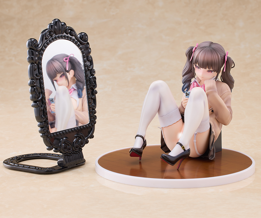 「「加瀬大輝」先生の「自撮り少女」を1/6スケールでピンクキャットが立体化!本日5」|ネイティブのイラスト