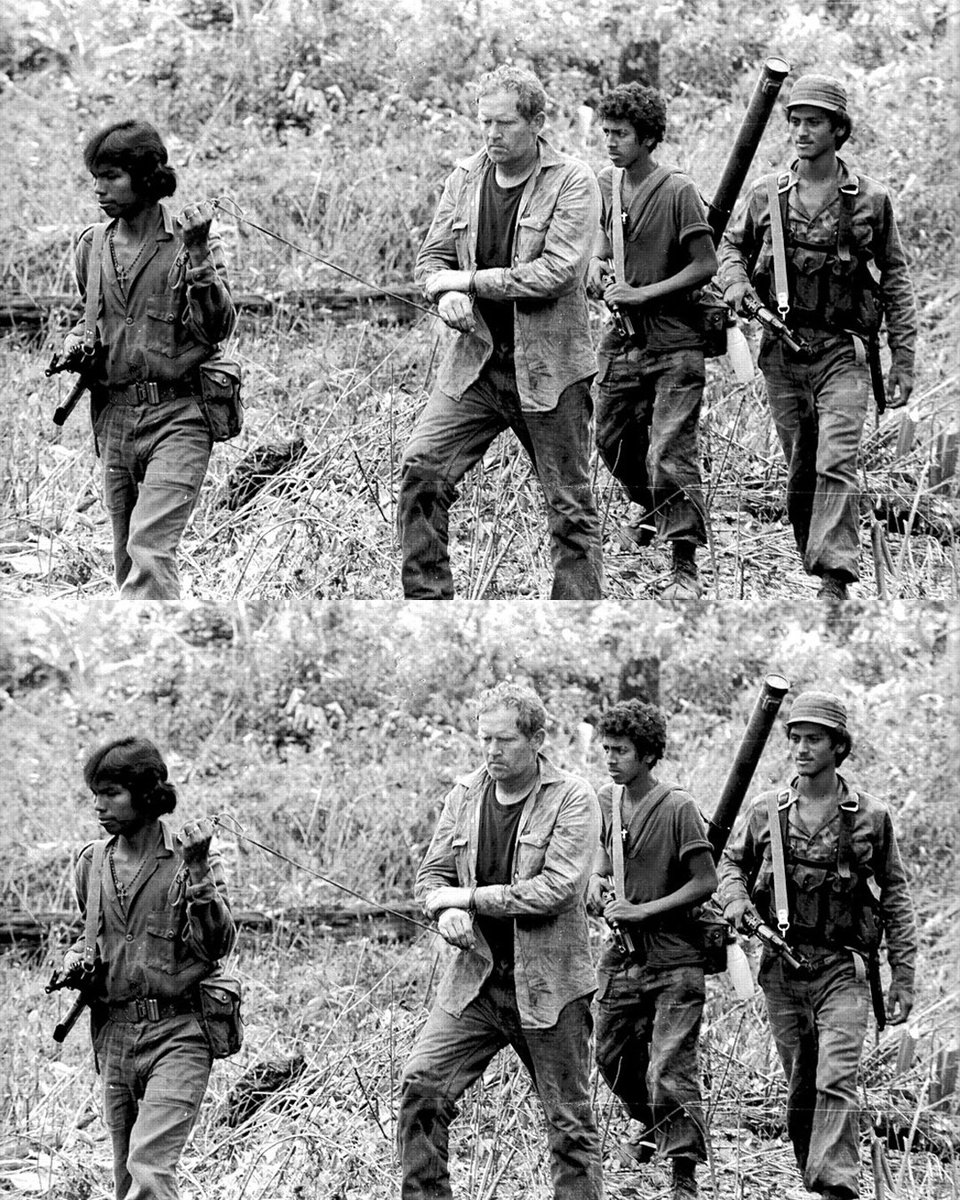 🔴⚫🇳🇮  En el acto conmemorativo del 45 aniversario de la Ofensiva Final Insurreccional, el cmte. Daniel Ortega rinde homenaje a los valientes Cachorros de Sandino, condecorándolos por su heroico logro en 1986, cuando derribaron un avión y capturaron al agente de la CIA.