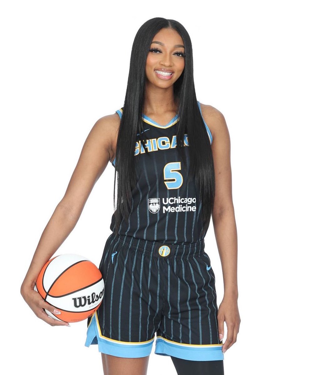 trendyhoopstars's tweet image. Angel Reese became the fastest WNBA 2024 rookie to reach a double-double, achieving it in just her fifth game! #WNBA