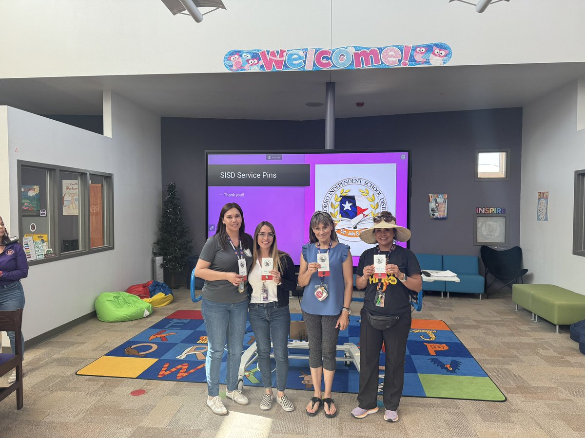 Thank you to these Owlsome Teachers for their 10 years of service to #TeamSISD!! Hoot! Hoot! 🧡🦉💜 #manymindsONEmission #VoxCorVita @MPortales_MRES @agomez_mres @dmesser_MRE