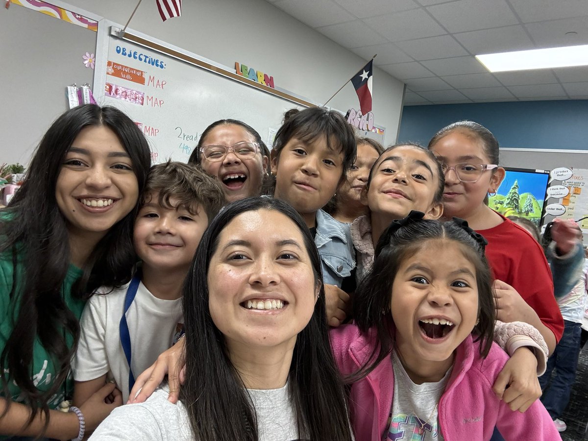 Vanessa Dickinson (@vanedickinson) on Twitter photo Fun Friday lunch in the classroom + a special guest <a href="/tdmedina/">Tania Medina Serrano, M. Ed.</a> 🥪😊<a href="/KirkElementary/">Kirk Elementary</a> #KirkCan Fun Friday lunch in the classroom + a special guest <a href="/tdmedina/">Tania Medina Serrano, M. Ed.</a> 🥪😊<a href="/KirkElementary/">Kirk Elementary</a> #KirkCan