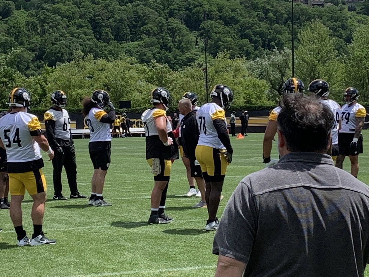 An OLine configuration that consisted of, left to right, Dan Moore Jr. (65), Isaac Seumalo (73), Nate Herbig (71), James Daniels (78) and Troy Fautanu (the 76 on his helmet is visible just above the head of the guy who got in the way).