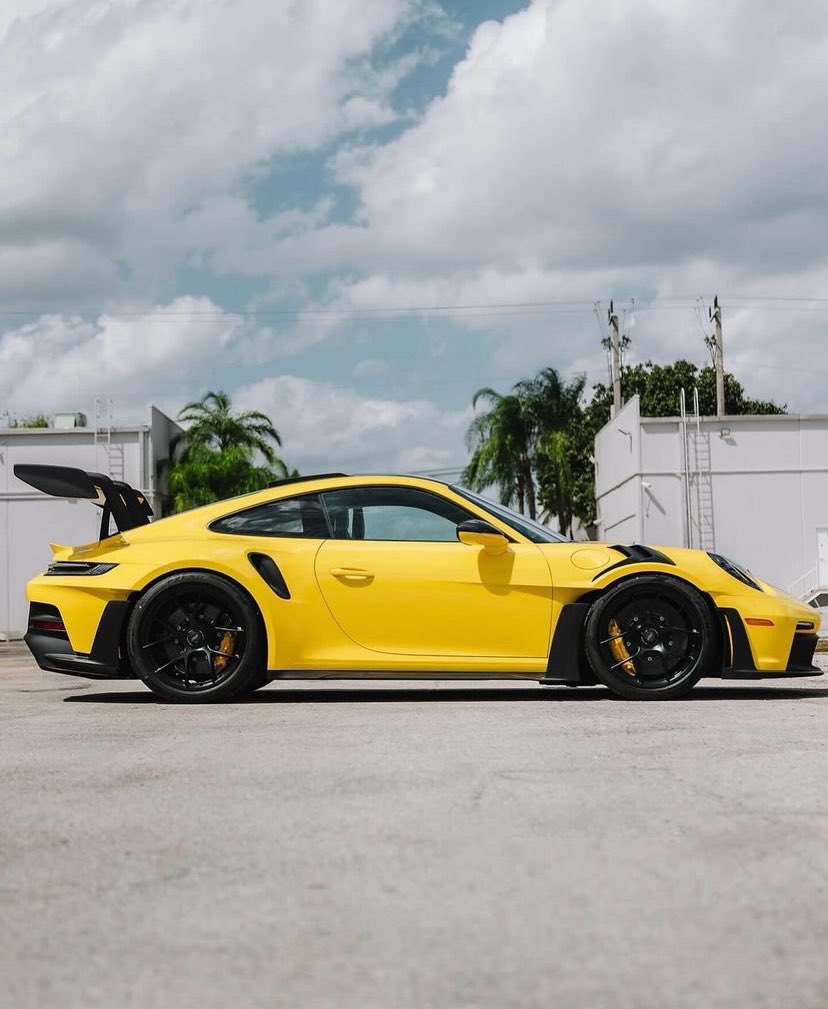Jordan92338366's tweet photo. 992 Weissach GT3RS 🔥 https://t.co/C6O34njvZu