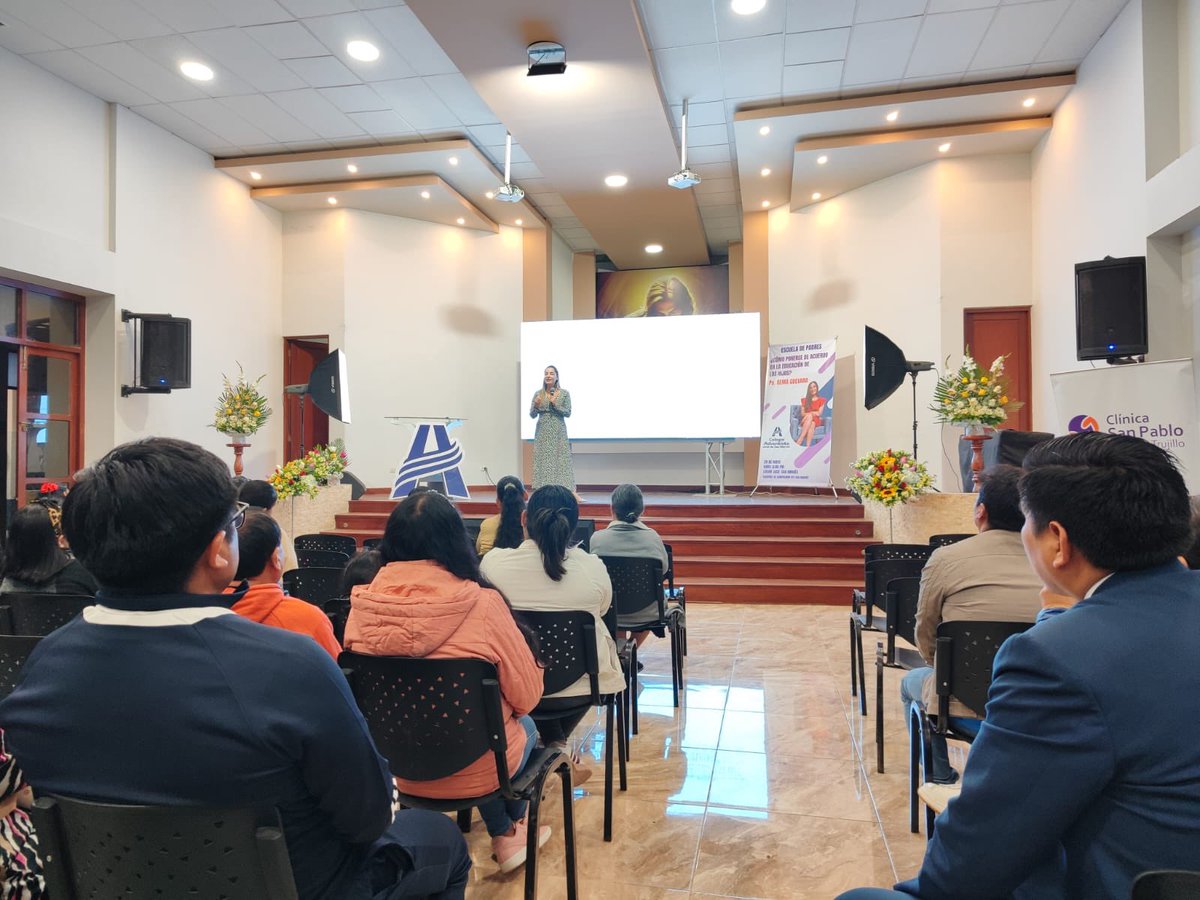 NuevoTiempoPeru's tweet photo. Trujillo: Padres del colegio Adventista José de San Martín y cerca de 22 oyentes no adventistas de Radio Nuevo Tiempo, participaron de un taller dirigido por la psicóloga Gema Guevara. 

📚También fueron invitados a llevar el curso bíblico “Padres preparados, hijos de carácter”. https://t.co/rzRhkzSOiA