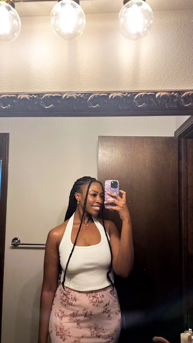 KiahhhhNichole's tweet photo. Pretty little flower💖🌸 https://t.co/ggFr8CP5HF