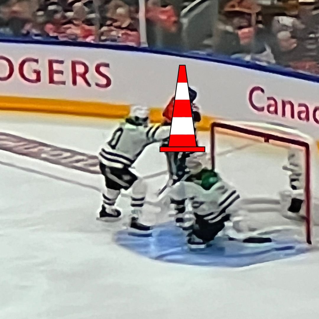 PeterNicol3's tweet photo. @OilersJack Let me help you. This was the opening goal of last nights game. https://t.co/fxSTt0Syft