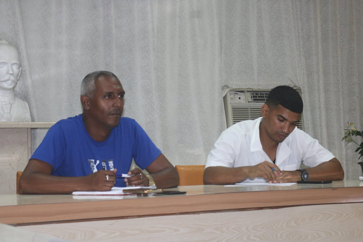 Catalejo_Stgo's tweet photo. Por sus resultados de trabajo se aprobó como nuevo Secretario General del Comité #UJC de la Facultad de Medicina No. 2 de #SantiagodeCuba a Maikel Fabvián Ramírez Ramos, estudiante de 5to año de Medicina https://t.co/XIU3UDn1F7