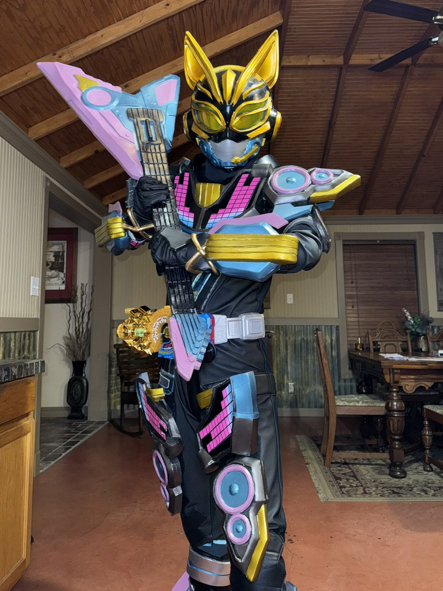 Soifz_cosplay's tweet photo. Nago…. the “Sparkling Princess of Guitars✨”

Tags: 
#kamenrider
#kamenridercosplay
#tokusatsu
#tokusatsucosplay 
#cosplay
#cosplayphoto
#cosplayoftheweek
#neonkurama
#kamenridernago 
#kamenridergeats https://t.co/0ogCwMOndQ