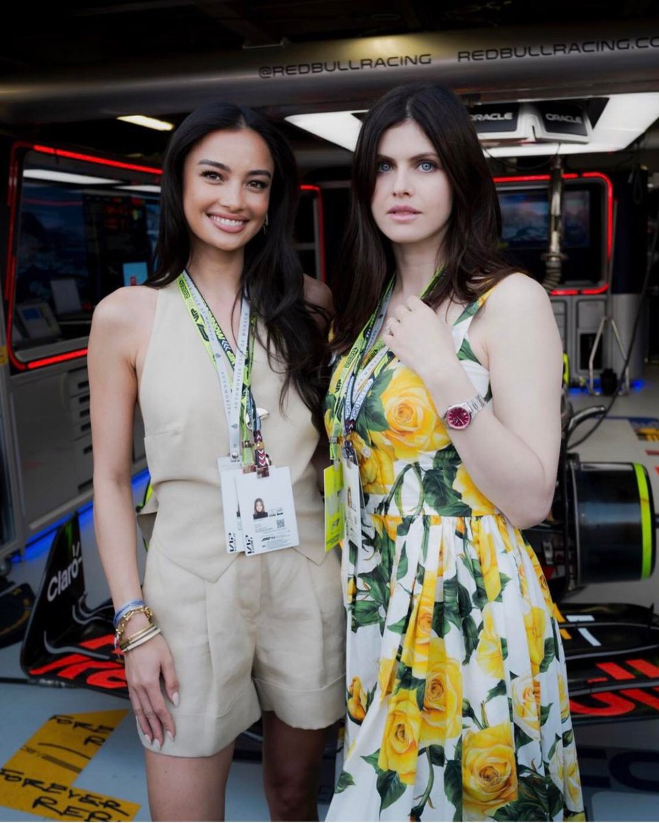 LOOK: #KelseyMerritt attended her first F1 Monaco Grand Prix. The Fil-Am model also posed for a photo with actors #AlexandraDaddario and #NicholasGalitzine. 

(📸: Kelsey Merritt / Instagram)