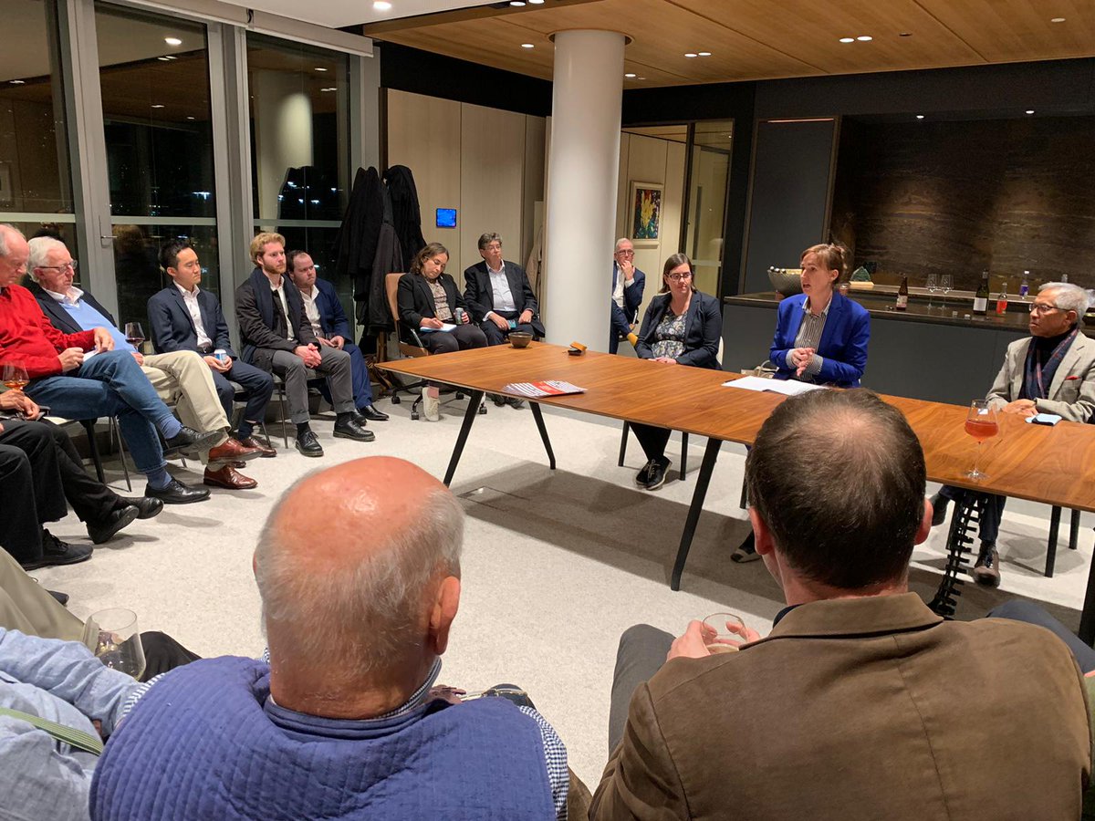 Last night our CE <a href="/SuzJessep/">Suz Jessep</a> spoke at <a href="/NZAsiaForum/">Asia Forum</a> on 'Looking back and looking forward: strengthening and transforming New Zealand’s engagement with Asia' 🌏 Discussions covered a range of topics - we've highlighted a couple of these key points in the following thread ⬇
1/