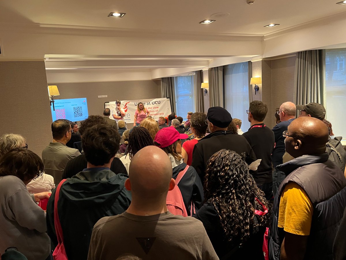 Amazing solidarity at the UniteUCU Fringe talking to #ucu2024 delegates about our strike on Thursday.

Unite negotiators can meet our employer anytime to resolve this dispute &amp; allow critical UCU sector conferences to go ahead. 

#ReclaimUCU #AFairerFutureForAll
