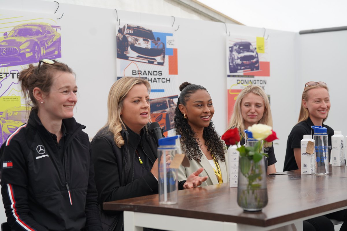 Girls on Track take to the British GT paddock! 

@BritishGT @DoningtonParkUK 
#GirlsonTrackUK #MotorsportUK #BritishGT