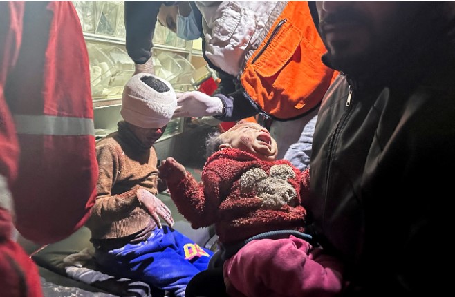 What if we hold babies like this?  we 've a IMAN like them?
#AlleyesonRafah 
#RafahKanGölü