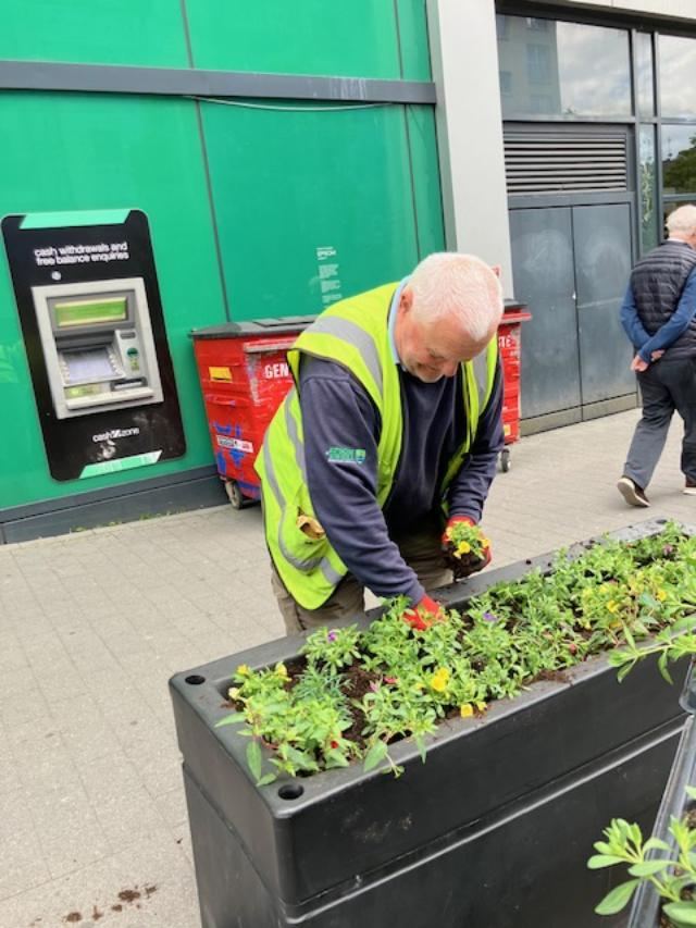 It was great to see <a href="/EpsomEwellBC/">Epsom and Ewell Borough Council</a> grounds maintenance team members Peter and Phil out in Epsom, planting the flower troughs to create a great floral display in the town centre for the coming months.  Thanks for all your work throughout the year.