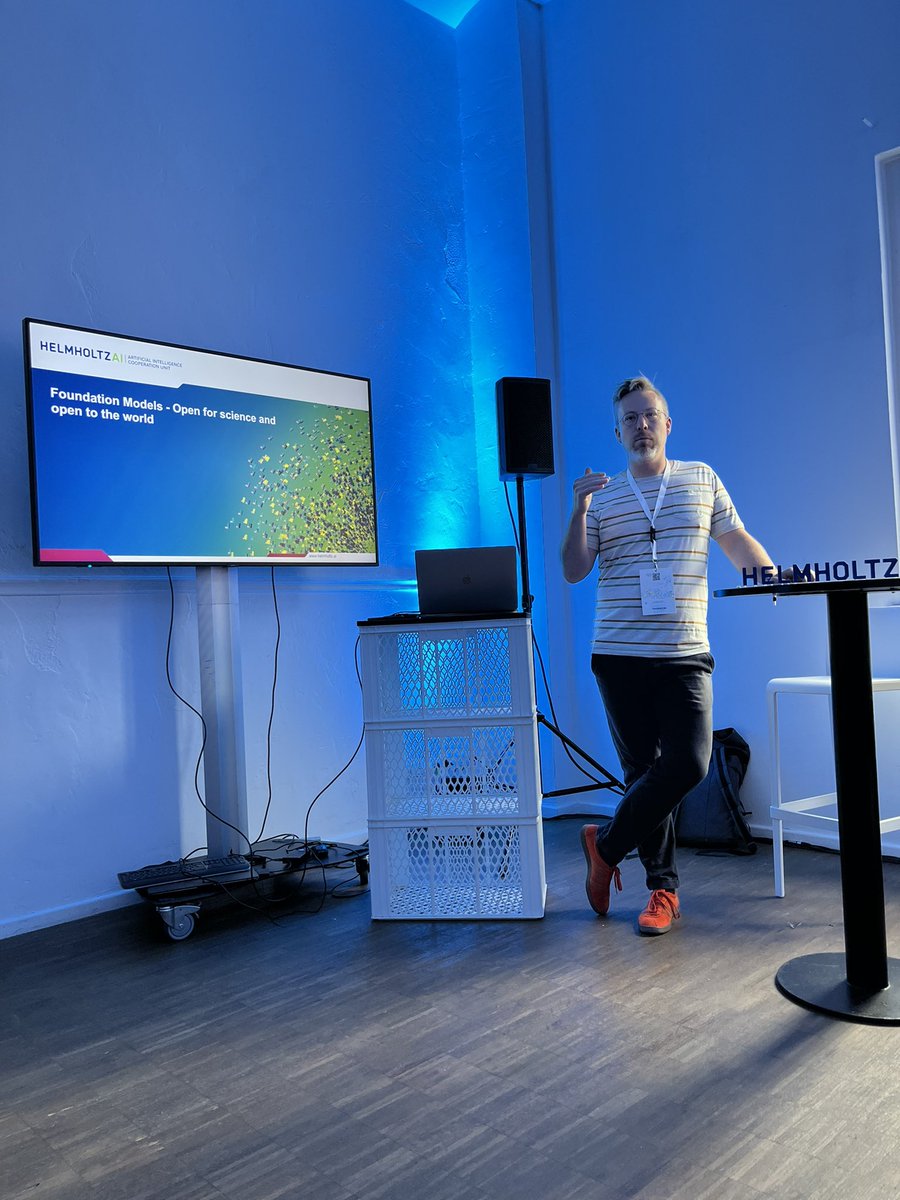 Helmholtz tweet media