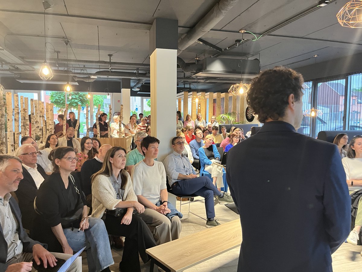 Record turnout for the spring edition of the BIRD General Assembly!  We were pleased to welcome almost 90 BIRD and BINA members to this extraordinary meeting in Zaventem.  
Mark you calendars so you don't miss out on the fall edition - Thursday 3 October.