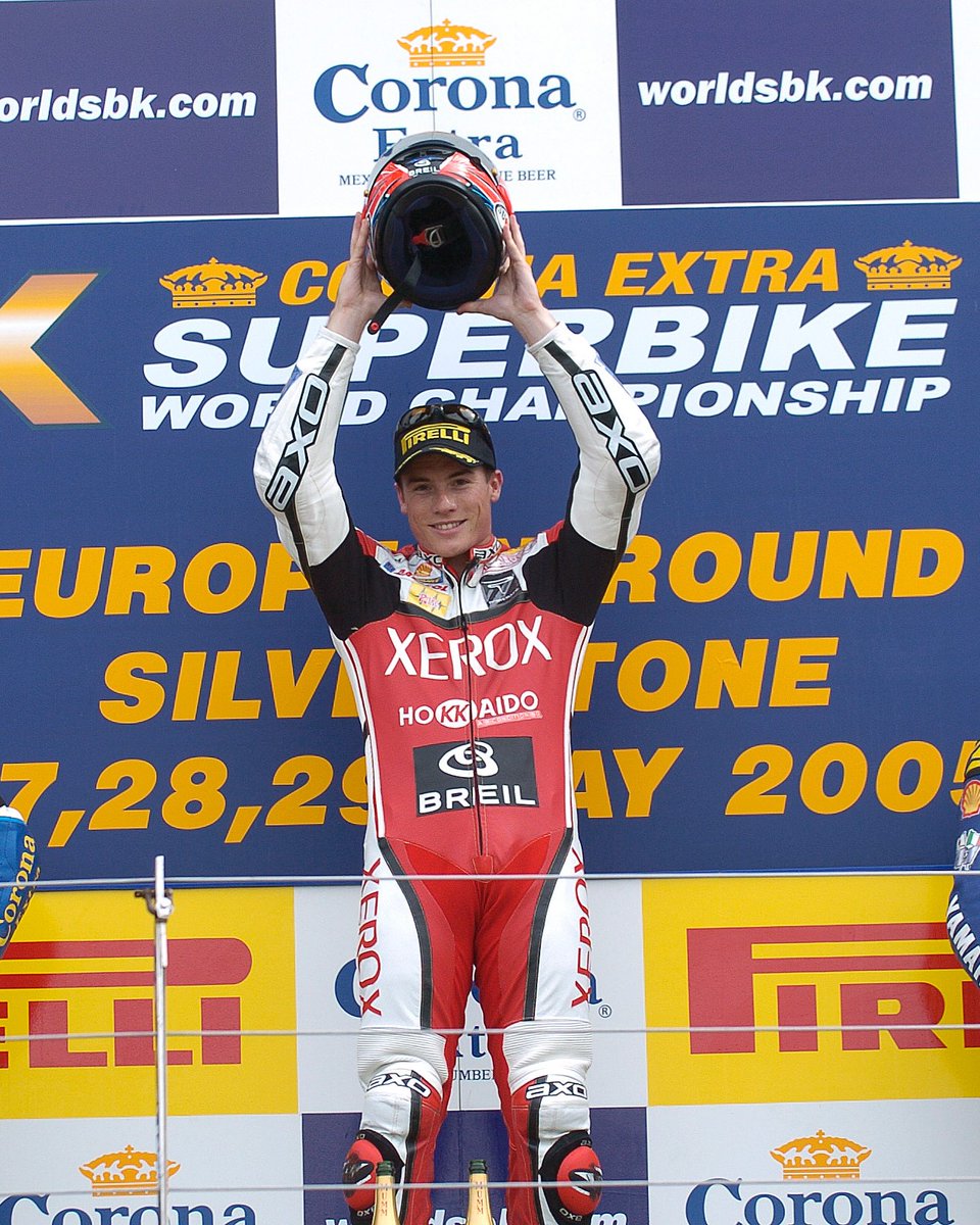 #OnThisDay🗓️ in 2005 James Toseland won his first race of the year as defending World Champion at Silverstone🏆✨ His only win of the year but what better place to do it than at home 🇬🇧 #WorldSBK