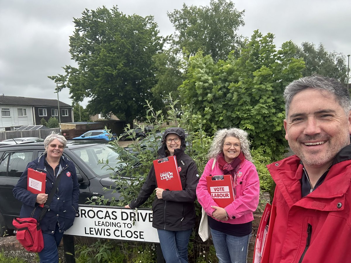 More fabulous canvass sessions with our brilliant activists in #Basingstoke 

Thanks to all the residents that spoke to us 

Yet more voters telling us #itstimeforchange