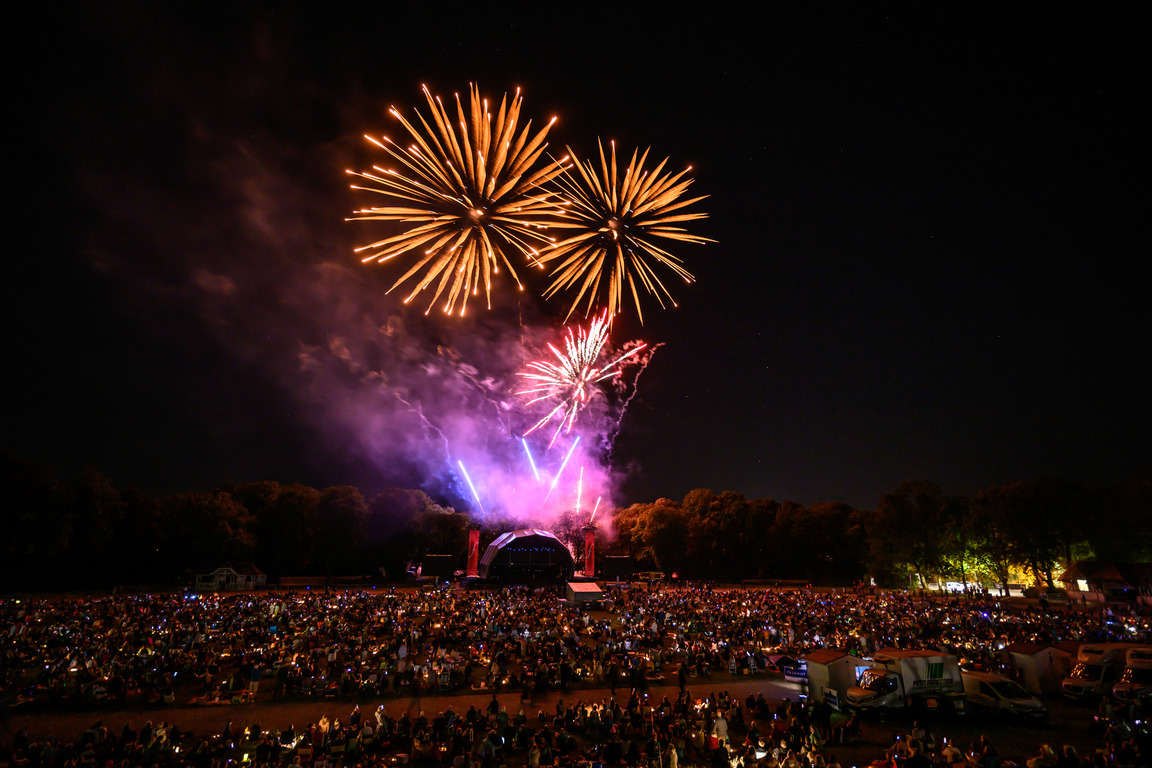Explore France (@explorefranceen) on Twitter photo From June 12th to July 6th, Reims transforms into a giant stage for the prestigious "<a href="/FlaneriesReims/">Flâneries Musicales de Reims</a>"! 🎶 💛
Celebrate Franco-British friendship with the Royal Liverpool Philharmonic Orchestra, King's Singers, and more during 33 concerts! 🧑🎤 🌟
📸 jbdelerue
#ExploreFrance From June 12th to July 6th, Reims transforms into a giant stage for the prestigious "<a href="/FlaneriesReims/">Flâneries Musicales de Reims</a>"! 🎶 💛
Celebrate Franco-British friendship with the Royal Liverpool Philharmonic Orchestra, King's Singers, and more during 33 concerts! 🧑🎤 🌟
📸 jbdelerue
#ExploreFrance