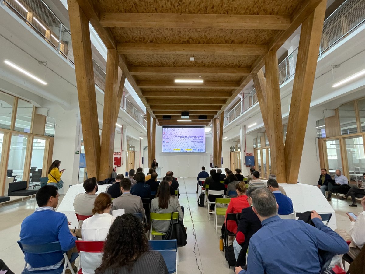 Gradiant's tweet photo. 📢Comienza la jornada organizada junto a @axenciaGAIN en #ACoruña con casi lleno. Presentamos las convocatorias de seguridad del Clúster 3 del Programa #HorizonteEuropa con la mejor: Marina Martínez García, Punto Nacional de Contacto del @cdti https://t.co/IRDFQY5C79