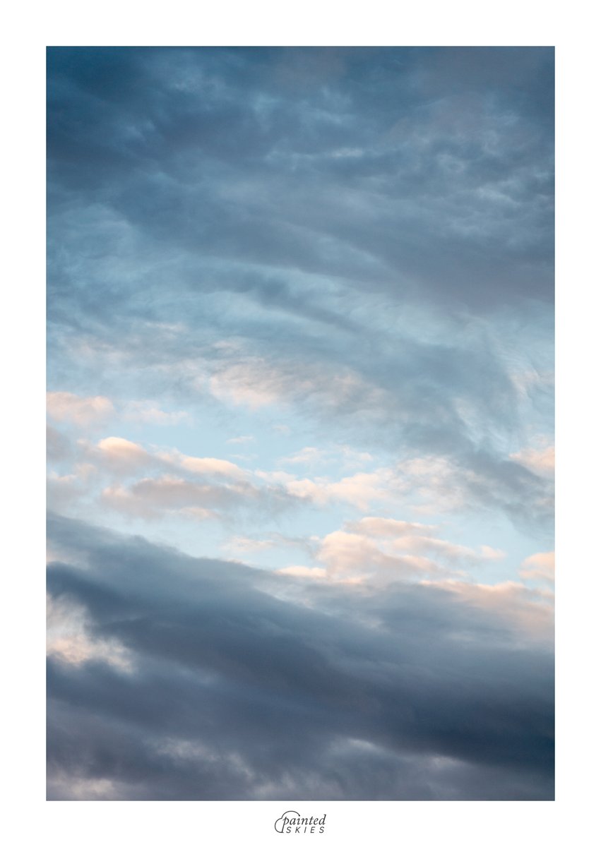Some more wispy textures and pastel colours from last night.

#PaintedSkies #Photography #Cloudscapes #Abstract

@StormHour