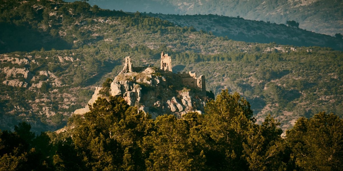 🏰¡Para subir al Castillo de Miravet en Cabanes tan solo tienes que calzarte cómodo!
🥾¿Has hecho esta ruta? ¡Cuéntanos qué te pareció! #ActitudMediterránea