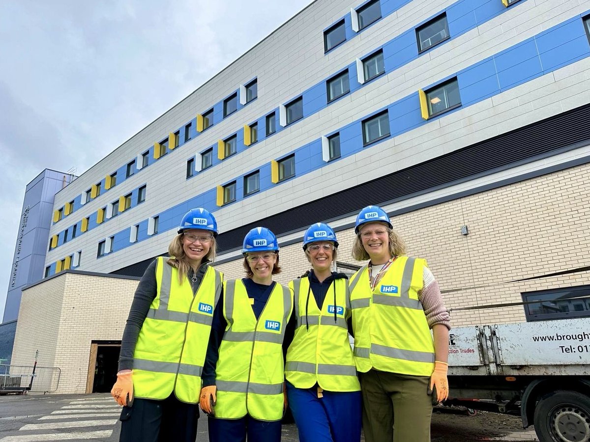 SimulationUHD's tweet image. 👥A day in the life of a Sim Educator!
AM-Tour of the new impressive Beach Building set to open in 2025! 🏖️🏗️
PM-SimNet 4 Safety-an opportunity to celebrate everyone's work but also to engage & collaborate with teams from around the UK!👏
#nhs #UHD #SimNet #simulation #education