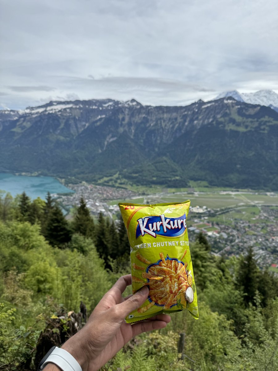 Sneakchic.in tweet media