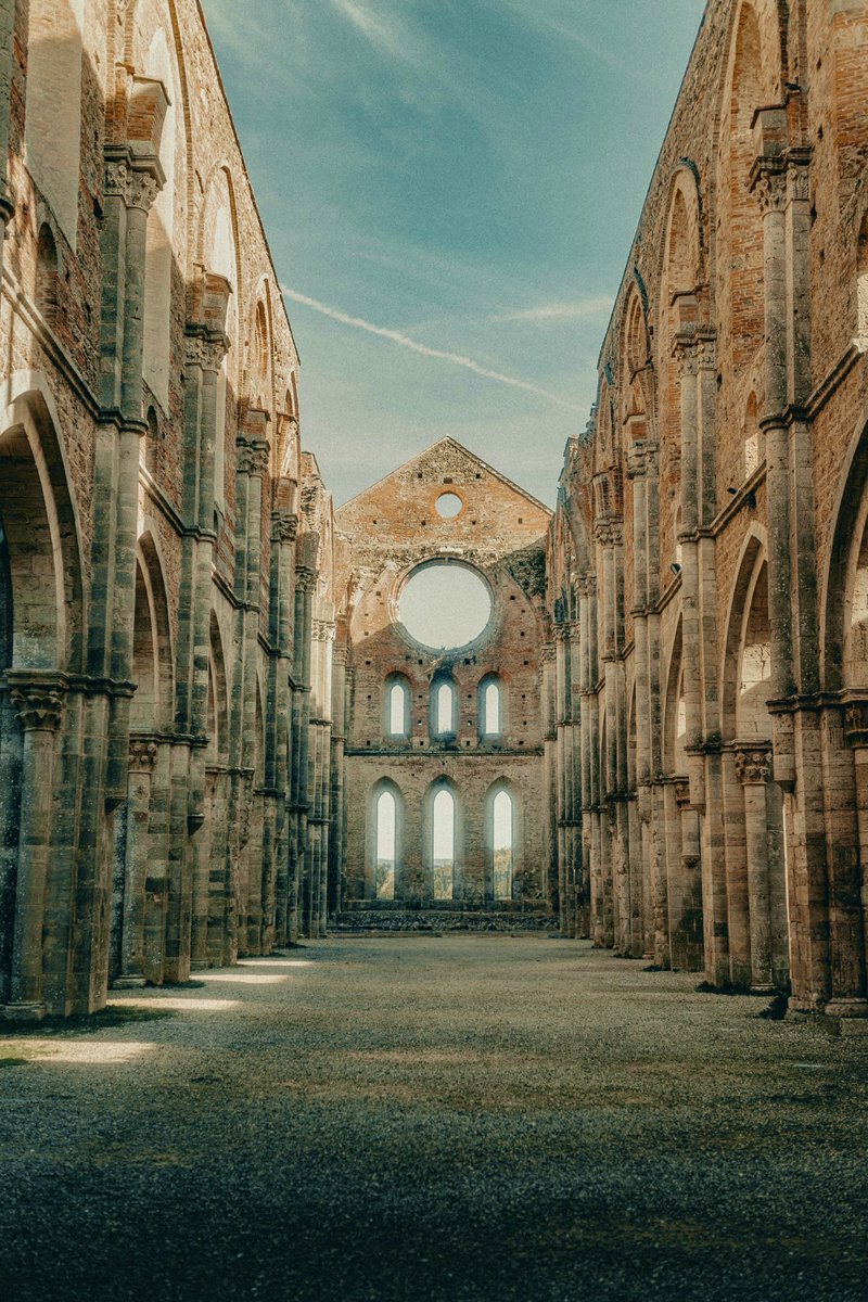 A place where time stands still #AbbaziadiSanGalgano #Chiusdino #Toscana #Italy #Ruins #GothicArchitecture #NaturePhotography #Wanderlust