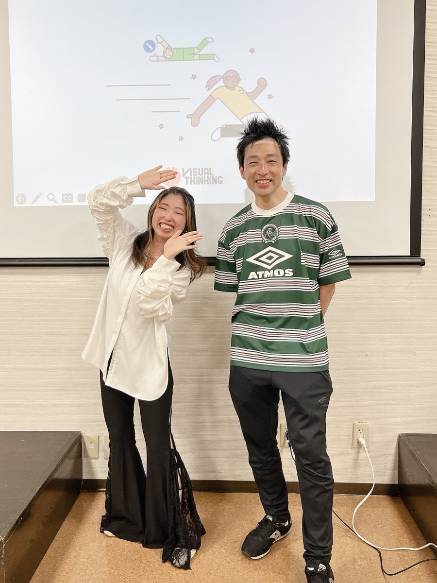 _okinawaa's tweet photo. 「インフォグラフィック制作ガイド」出版記念イベントに行ってきました！久しぶりのラボを感じる夜ご飯は櫻田さんの問いでグラフィックレコーディングが深まる時間に。思えばラボで描かせてもらって、グラレコ部ができて、どこでも模造紙広げてみんなと思考する時間が楽しかったなぁ☺️

#櫻田ラボ https://t.co/94Rd9D9KV2