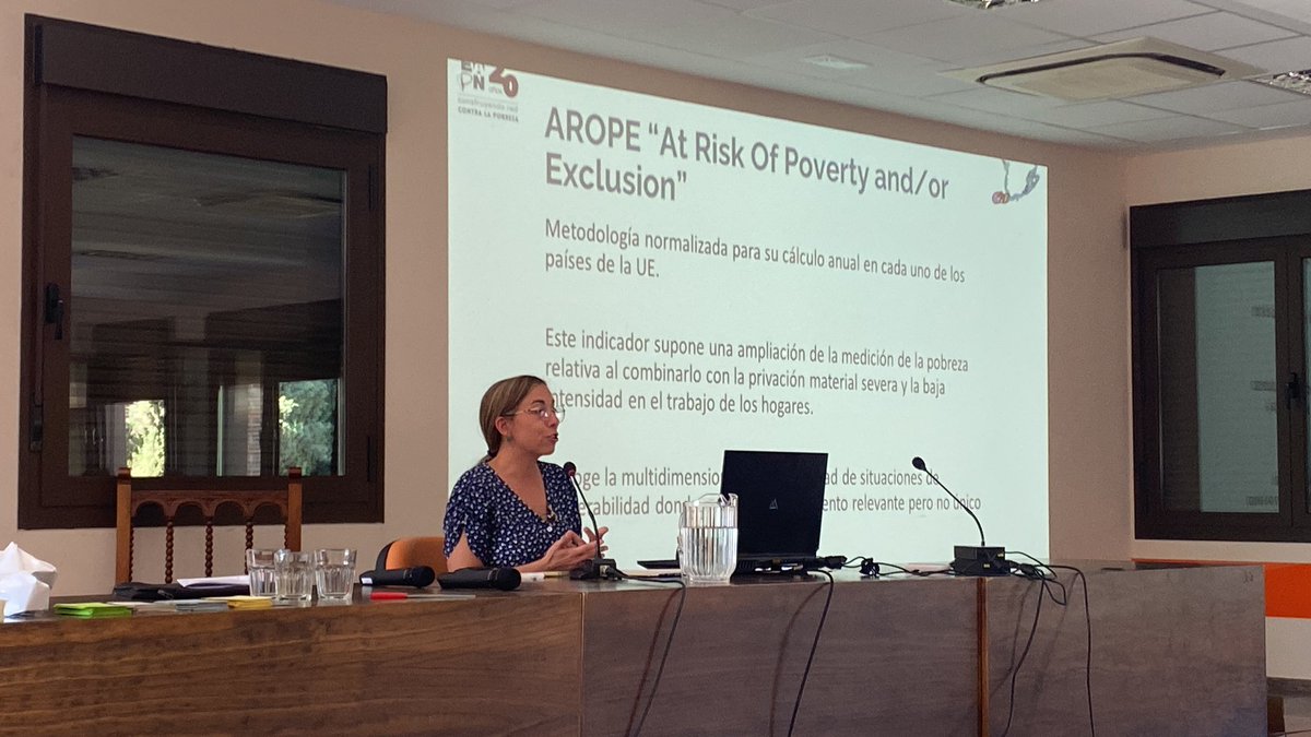 🟠SERCADE ONGD (@sercadeongd) on Twitter photo Continua la ponencia de #AitanaAlguacil Gracias a <a href="/EAPNes/">EAPN España</a> por acompañarnos en este encuentro y compartir la situación de la pobreza en España Continua la ponencia de #AitanaAlguacil Gracias a <a href="/EAPNes/">EAPN España</a> por acompañarnos en este encuentro y compartir la situación de la pobreza en España