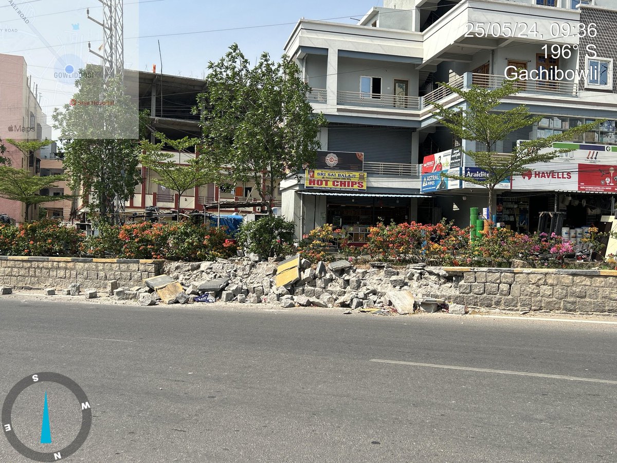 Damaged median on Gowlidoddi road endangers lives, causes traffic jams
hyderabadmail.com/damaged-median…
#Trafficjam #Cyberabad
#Hyderabad #Hyderabadmail 
@sai_koushika 
Follow @Hyderabad_Mail for more updates