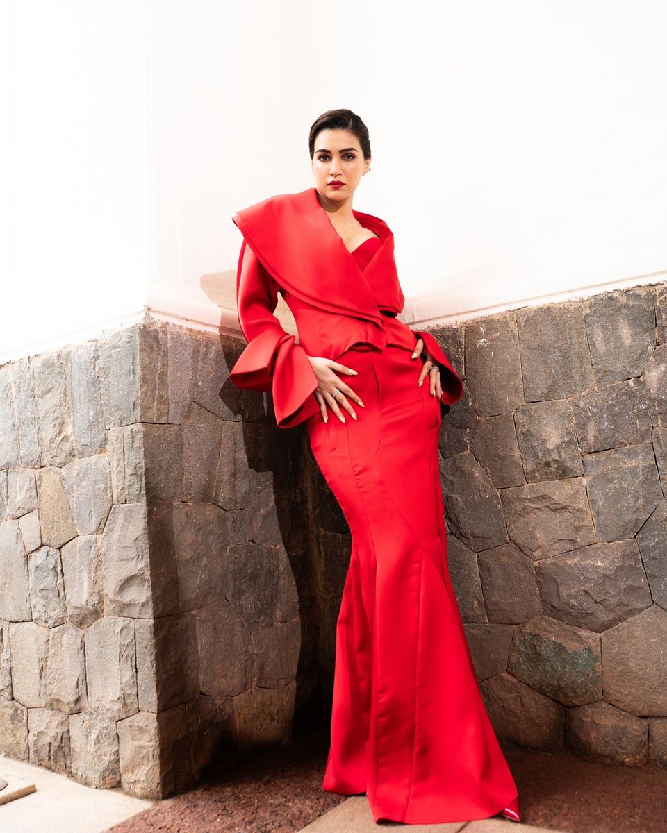 Radiant in Red! Kriti Sanon slays the scene with her stunning style and elegance

#kritisanon