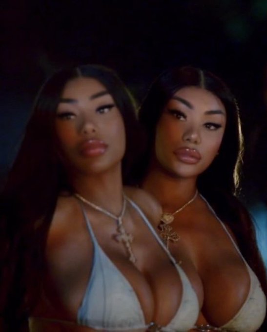 Mugged. https://t.co/h9WebDHkdf