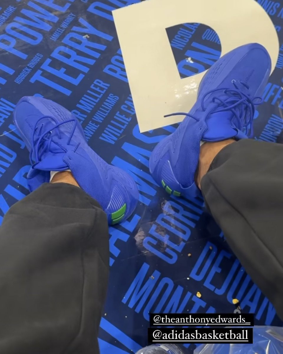 nicekicks's tweet image. Micah Parsons attended the Mavericks-Timberwolves game wearing the “Velocity Blue” adidas AE 1s 🔵