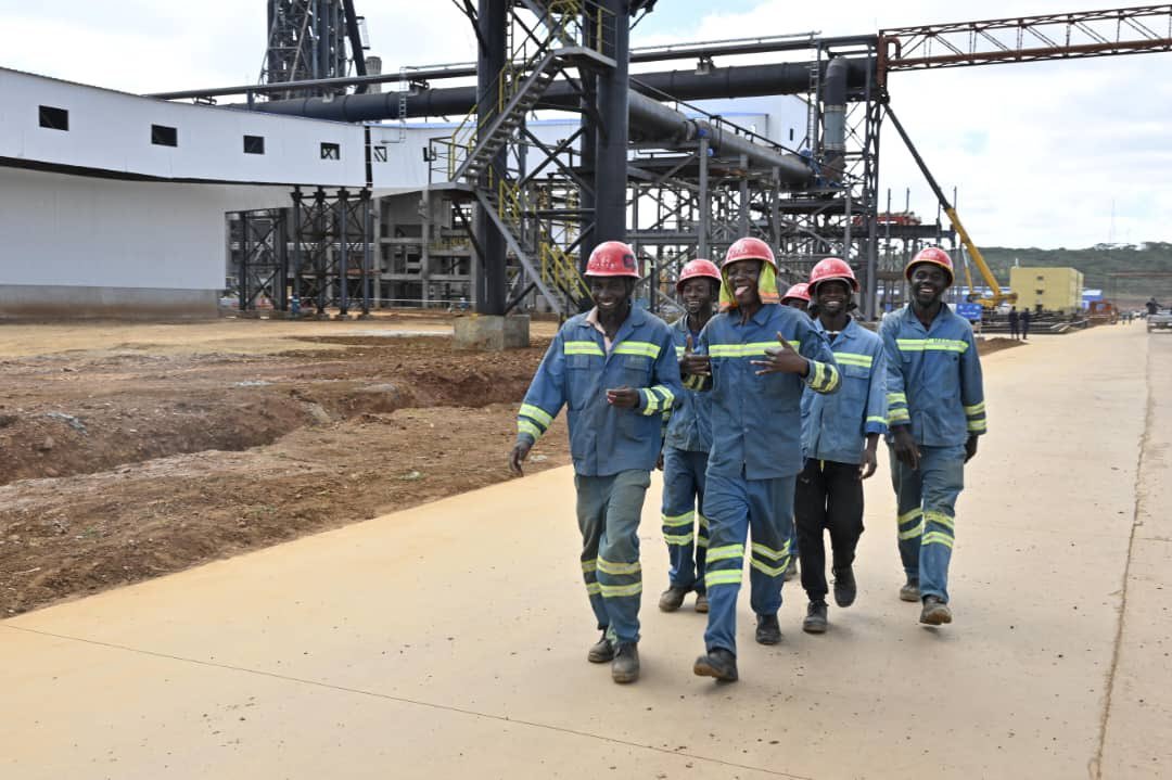 🏗️ Update from Dinson Iron and Steel Company: Exciting progress at Carbon Steel Plant!

1⃣Raw Materials Complex & Sintering Plant: 100% complete ✅
2⃣Blast Furnace: 90% complete 🚀
3⃣Steel Mill: 60% complete 🏭
4⃣Coke Oven Battery at Dinson Colliery is 90% complete.
5⃣Average