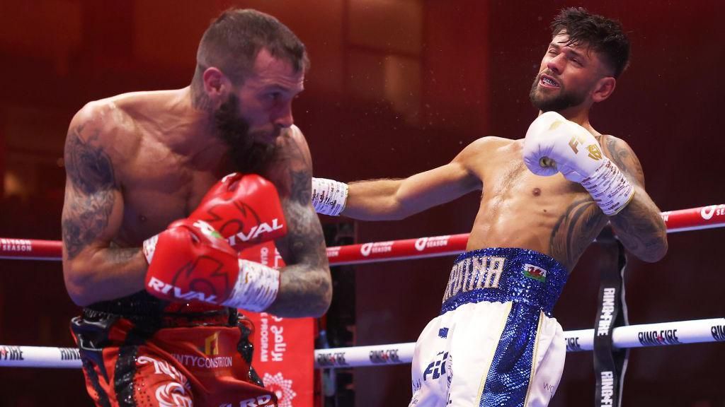 Joe Cordina subirá al peso ligero tras caer ante Anthony Cacace. Video Reportaje disponible por medio de nuestro canal de YouTube: Boxing Studs
#Boxeo #NoticiasBoxeo #BoxingStuds #JoeCordina #AnthonyCacace #CordinaCacace  
youtu.be/He-HSpEPv4Q